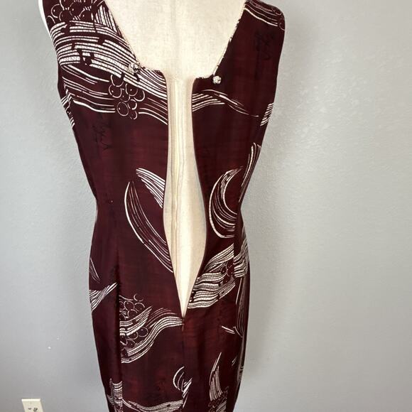 Mondi Womens Vintage Burgundy Silk Sheath Dress Size 40 10 M Sleeveless Classic - Picture 7 of 9